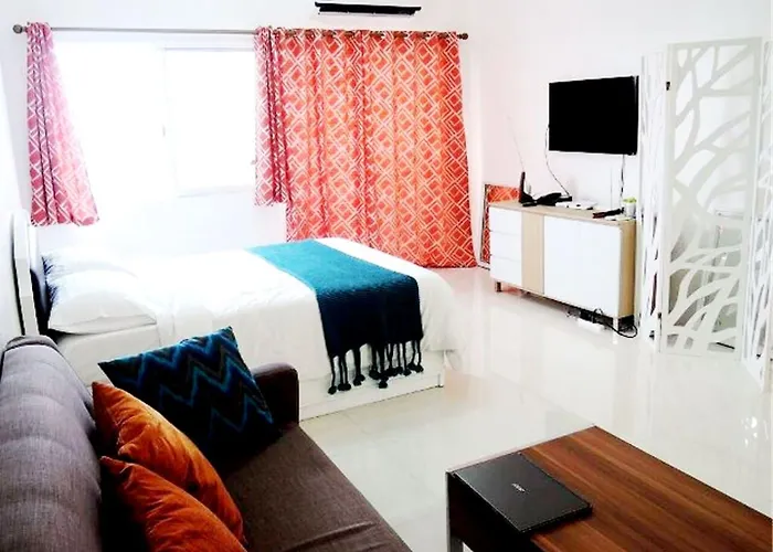 Touristation Crowne Bay Tower 3* Manila